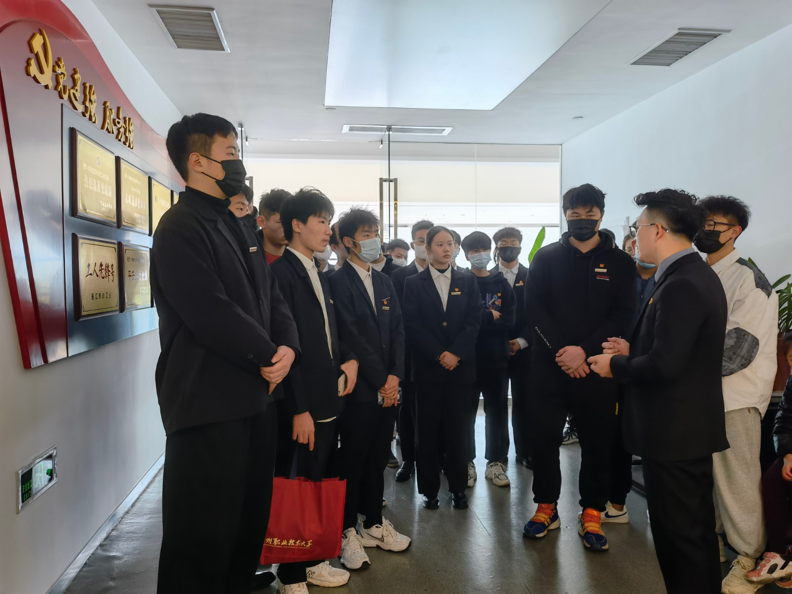 微信图片_20211220135235.jpg 微信图片_20211220135235.jpg