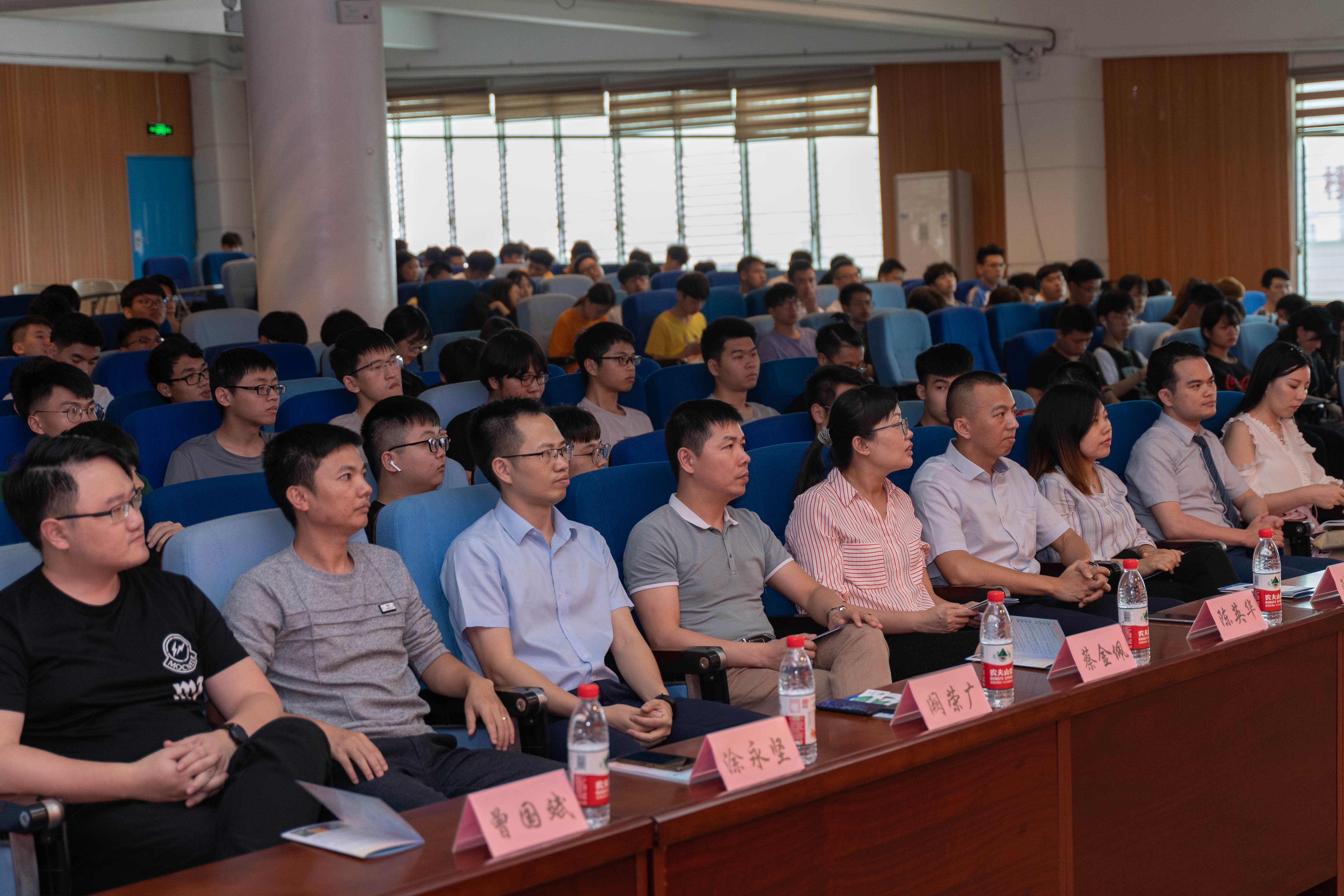 DSC01038.jpg DSC01038.jpg